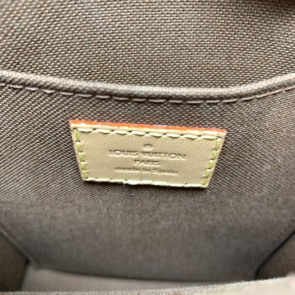 Petit Sac Plat Shoulder Handbag Monogram Canvas - Picture 5 of 11